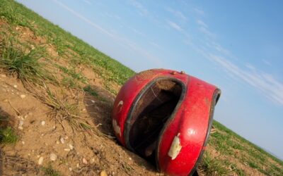 What Kind of Safety Gear Should All Motorcycle Riders Wear?